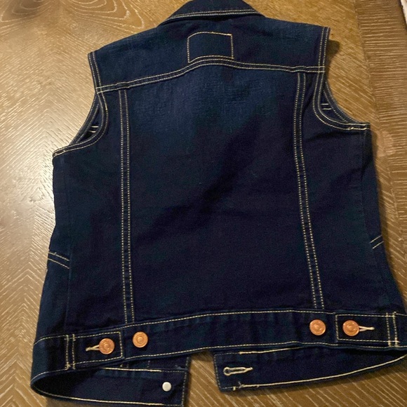 Levi’s denim vest - Picture 3 of 3